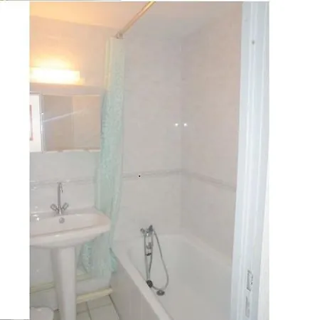 Appartement Saint Palais Sur - Maison Mitoyenne De Avec Piscine Et Court De Tennis