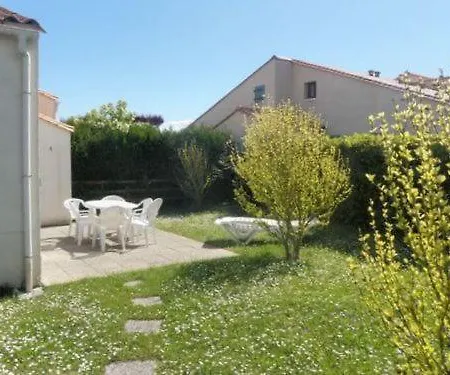 Saint Palais Sur - Maison Mitoyenne De Avec Piscine Et Court De Tennis Appartement